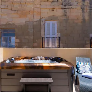 Apartment Exquisite 3-bedroom Duplex Penthouse With Jacuzzi In Centre Malta